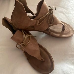 Pierre Dumas sandals